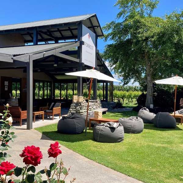 Bike hire for wine tastings & tours Marlborough self guided biking wine tour